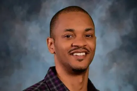Dr Issac Akande