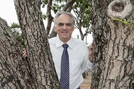 Dr George Frazis