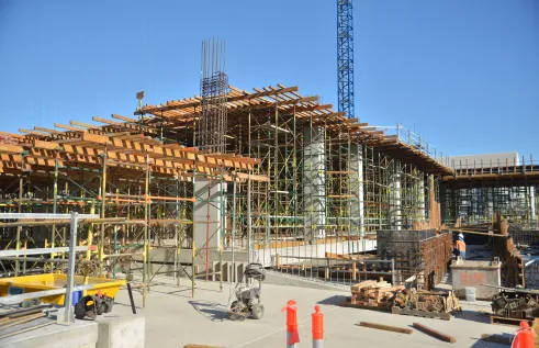 The Territory’s Community and Education Precinct is taking shape as construction progresses on the new city campus for Charles Darwin University (CDU) with the university keen to attract more international students to fill its corridors.  